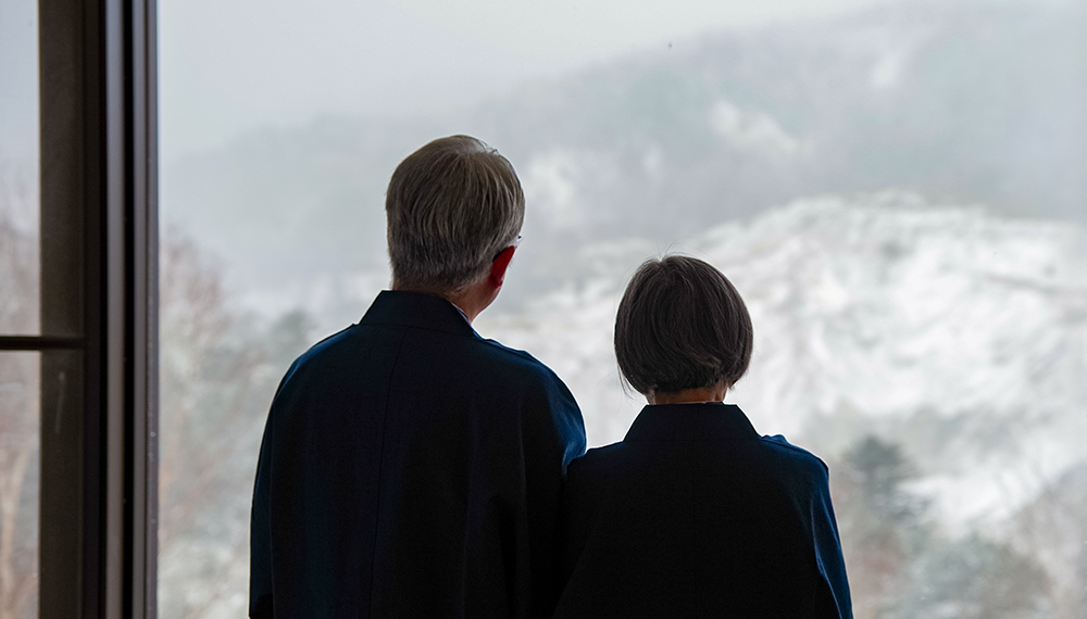 万座で夫婦の絆“幸(さい)構築” ～語らいの湯でふたりの未来を再構築～