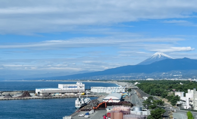 沼津港大型展望水門 びゅうお