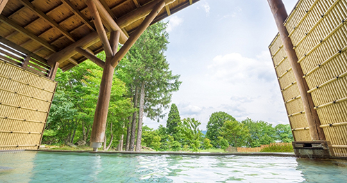 十和田湖畔唯一 源泉100%の温泉露天風呂